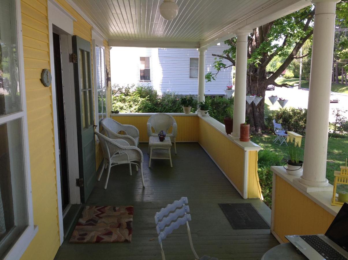 Stanstead Plain The Yellow House Bed & Breakfast מראה חיצוני תמונה